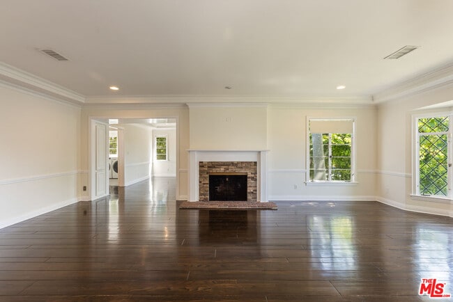 Building Photo - 11339 Thurston Pl