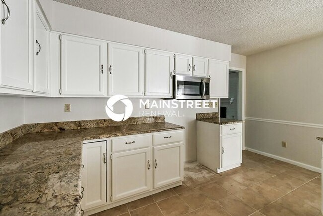Building Photo - 3 Bedroom Pet-Friendly Home in MEMPHIS, TN with Main Street Renewal