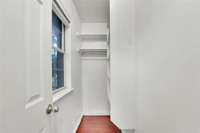 Building Photo - 1211 Greenway Dr