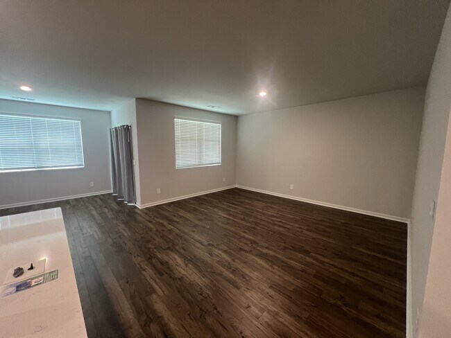 Building Photo - 110 Hartmann Crossing Dr