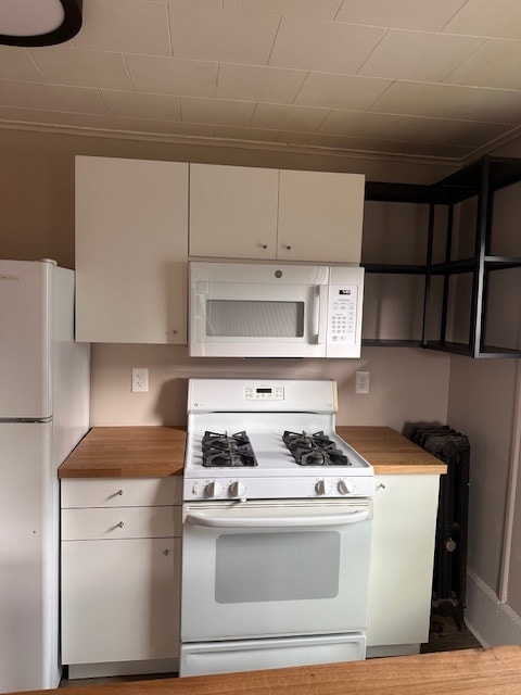 Building Photo - 613 E 3rd St