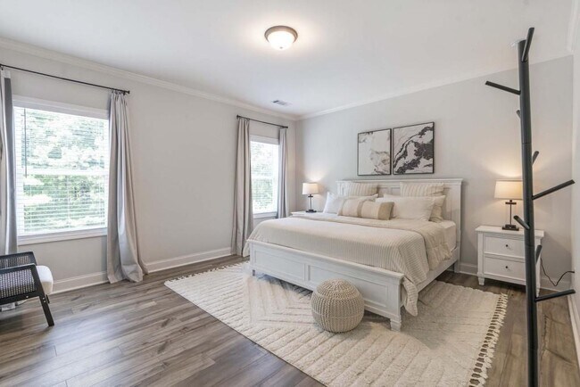 Building Photo - 2595 Whistler Wy NE