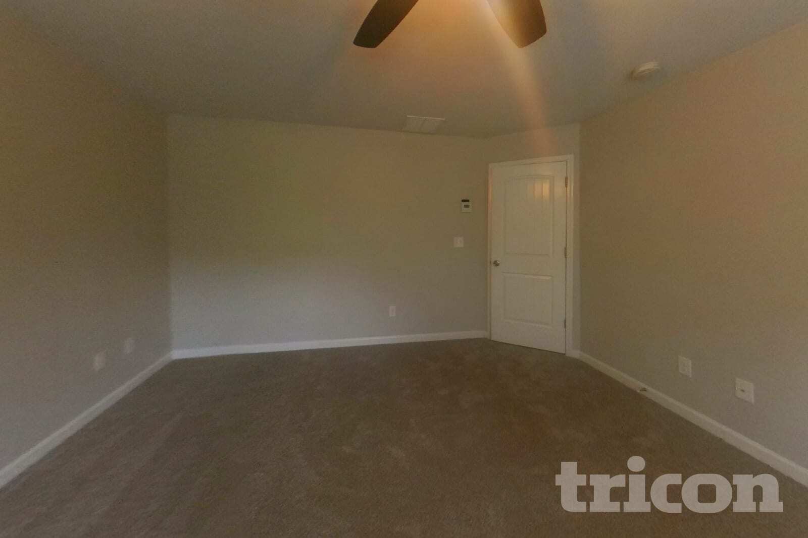 Building Photo - 142 Daisy Cir