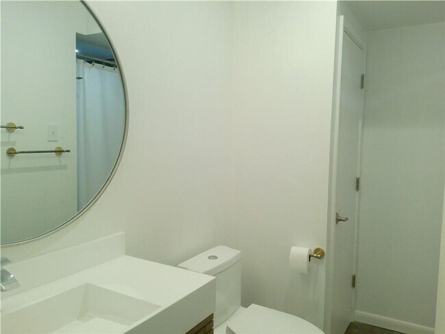 Building Photo - 219 Purl Pl