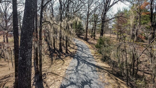 Building Photo - 1310 Jimmy Williams Rd