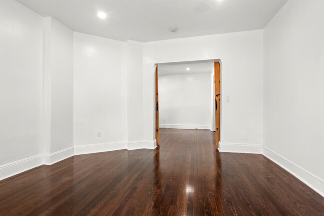 Building Photo - 56 Highwood Terrace