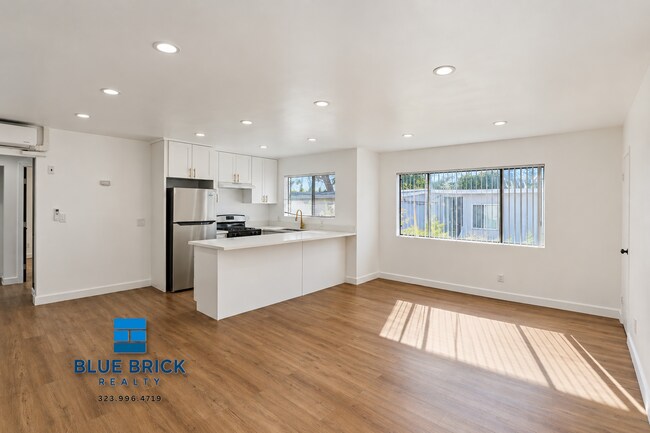 Building Photo - 11731 Kittridge St