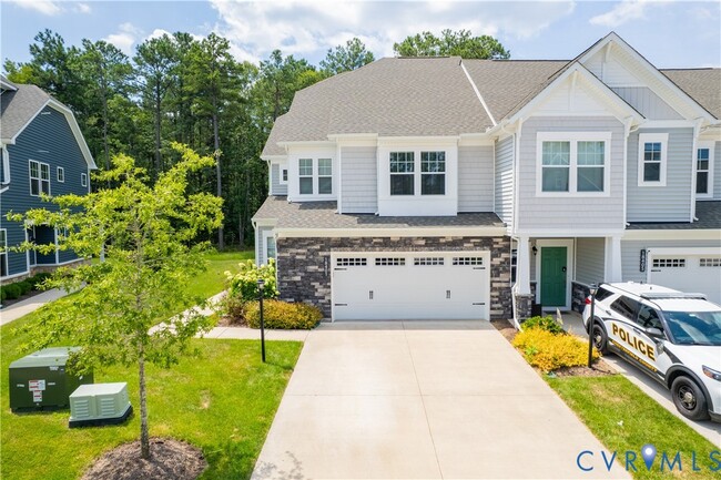 Building Photo - 18401 Palisades Ct