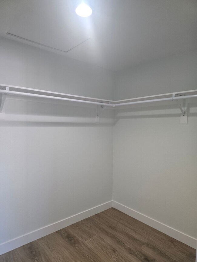 Building Photo - Fully Remodeled 4-Bedroom, 3-Bath Rental Home in Prime Fountain Valley Location