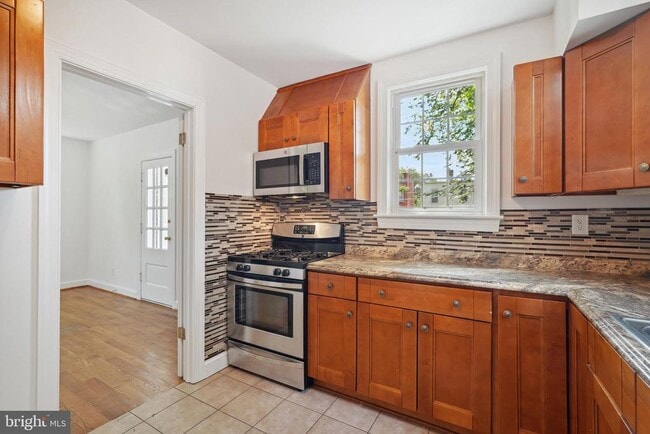 Building Photo - 3910 Yuma St NW