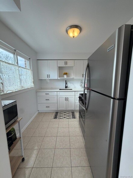 Building Photo - 36-26 192nd St