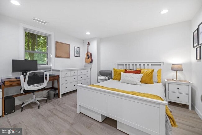 Building Photo - 5908 17th St NW