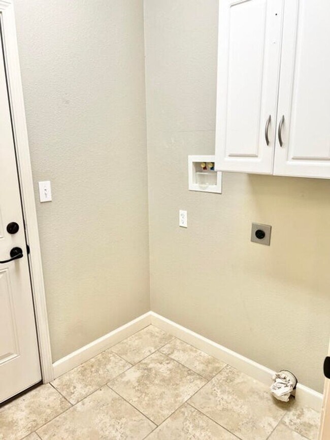 Building Photo - Duplex in Siena Estates at Branson Hills