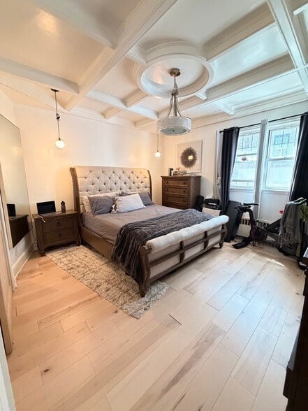 Building Photo - 176 Park Ave