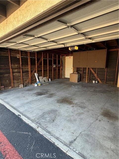 Building Photo - 15266 Ramona Blvd