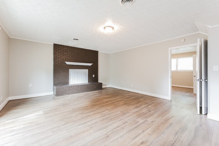 Building Photo - 100 Newgate Dr