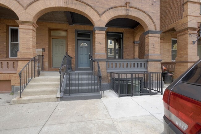 Building Photo - 1925 N 32nd St