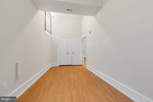 Building Photo - 2136 E Dauphin St