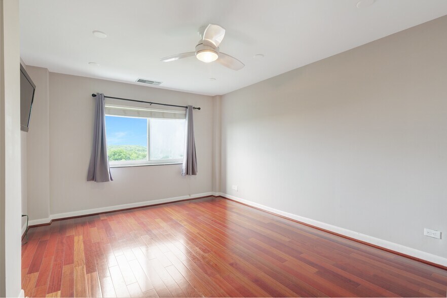 Building Photo - 1501 Clairmont Rd