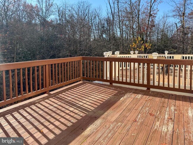 Building Photo - 1005 Sithean Way