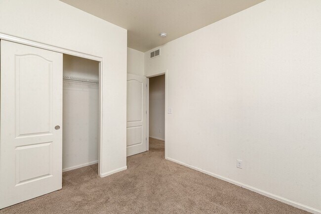 Building Photo - 9764 Chalkstone Ln