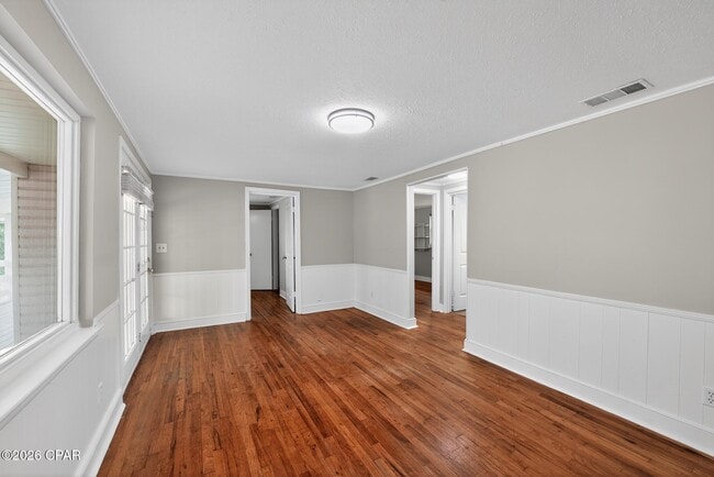 Building Photo - 14108 Pelican St