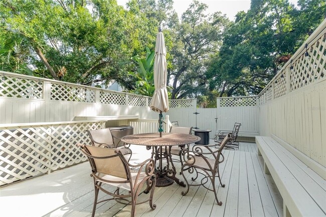 Building Photo - 1508 S Bay Villa Pl