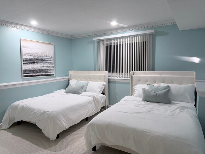 Building Photo - 4205 Brookcrest Dr SW