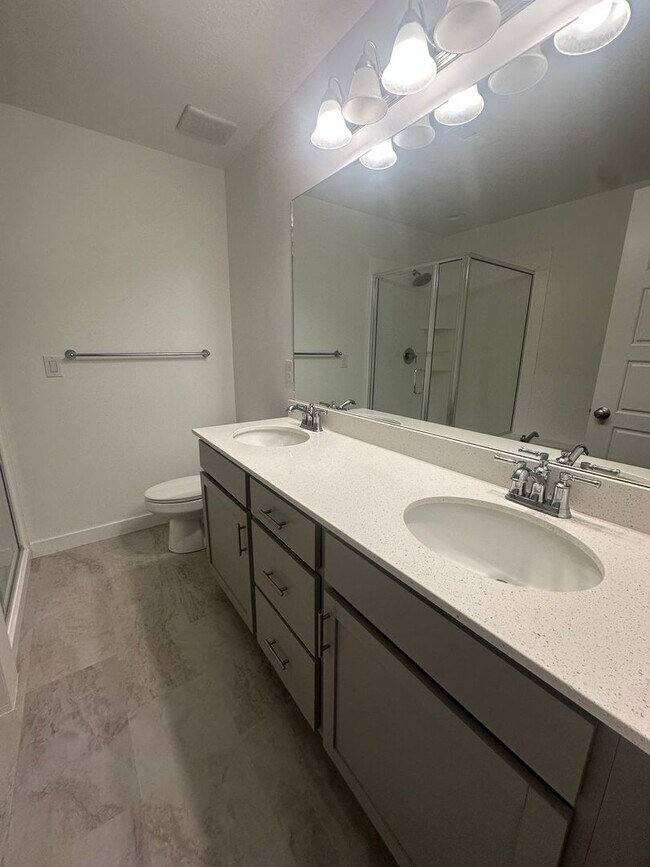 Building Photo - Gorgeous South Jordan Property!!!