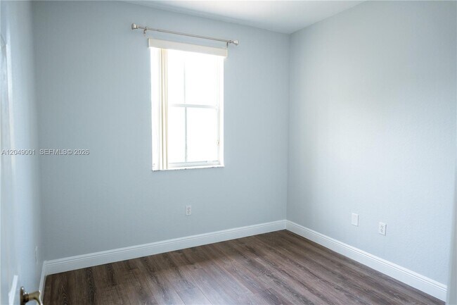 Building Photo - 12164 SW 124th Ct