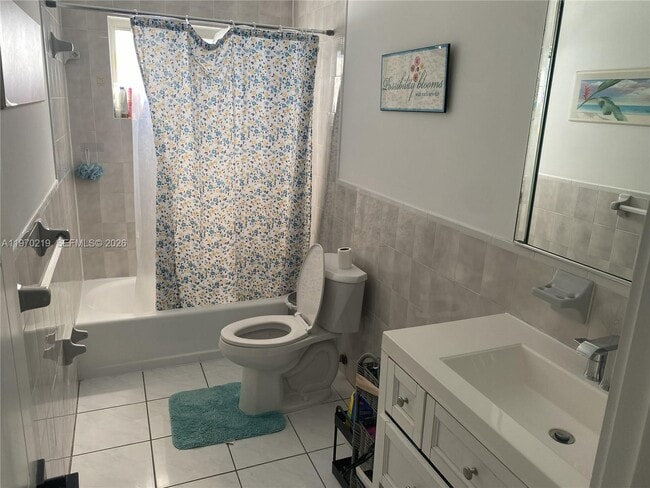 Building Photo - 3251 SW 67th Ave