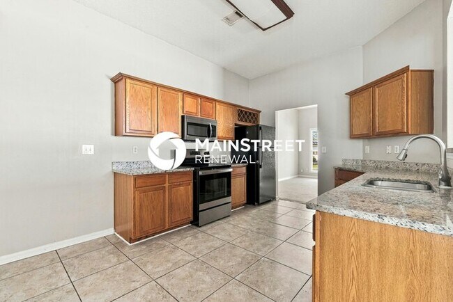 Building Photo - 3 Bedroom Pet-Friendly Home in Lithonia, GA with Main Street Renewal