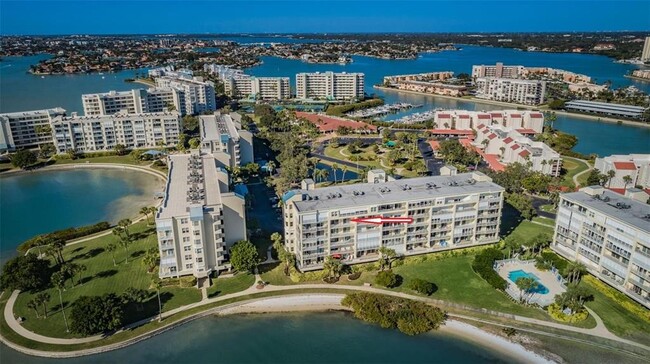 Building Photo - 7882 Sailboat Key Blvd S