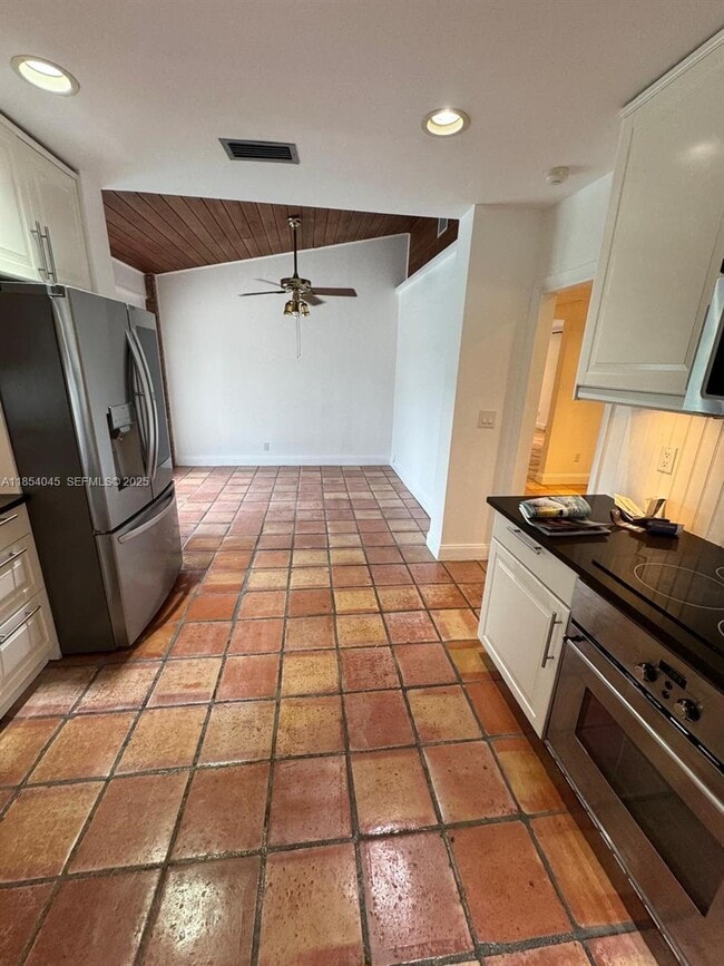 Building Photo - 5801 SW 100th St