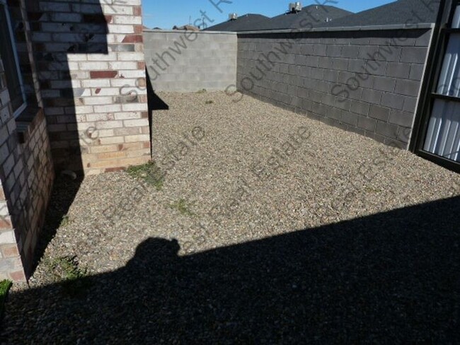 Building Photo - New Construction! 2 bed 2 bath 1 car garage!