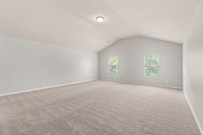 Building Photo - 3013 Spring Creek Dr