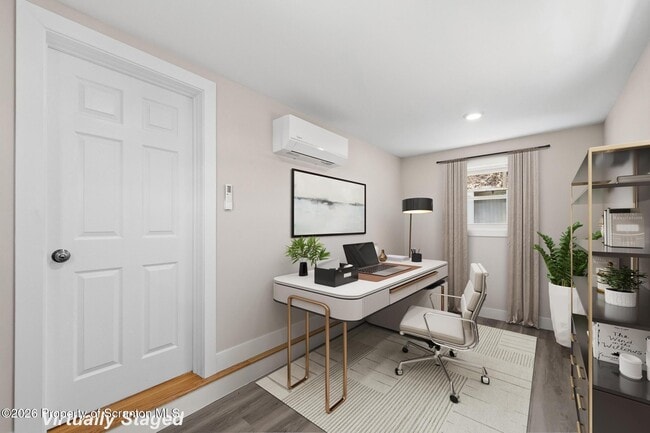 Building Photo - 305 Parsonage St