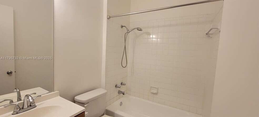 Building Photo - 2121 NW 96th Ter