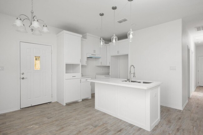 Building Photo - 2328 S. Valley Circle