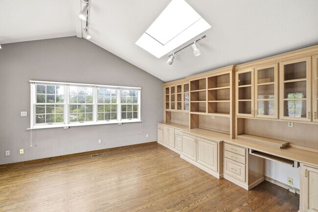 Building Photo - 2973 Arguello Dr