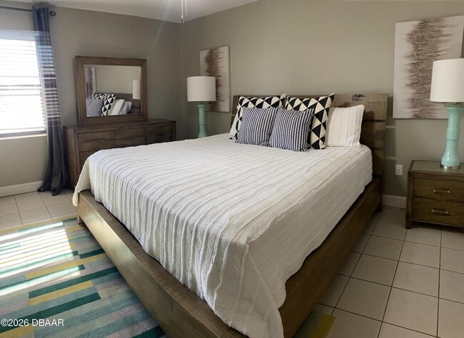 Building Photo - 1571 S Atlantic Ave