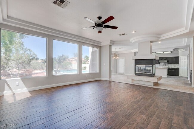 Building Photo - 8408 Bay Point Dr