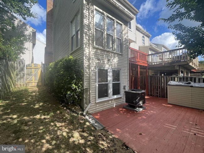 Building Photo - 62 Drumcastle Ct