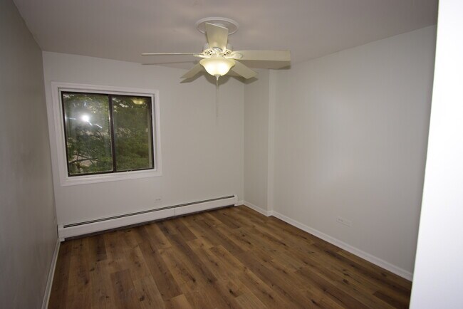 Building Photo - 108 E Bailey Rd