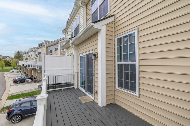 Building Photo - 2715 S Spurway Dr