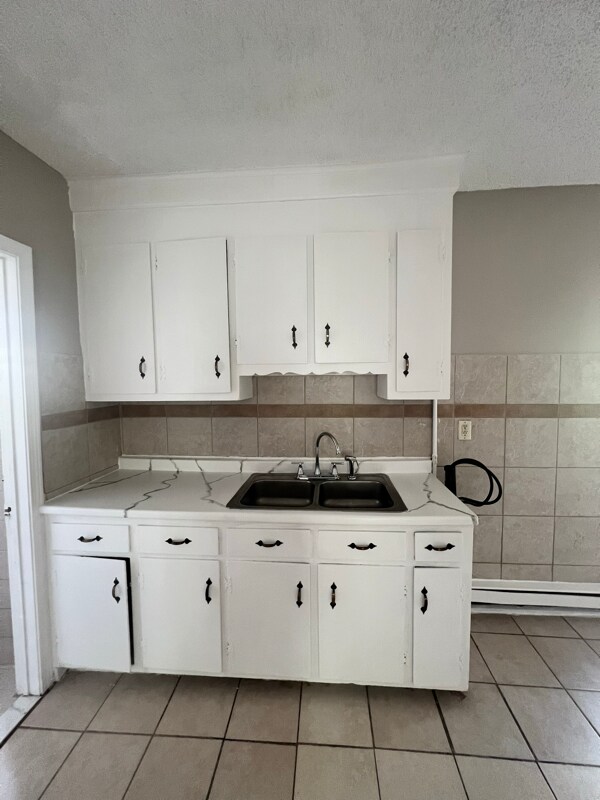 Building Photo - 367 Zion St