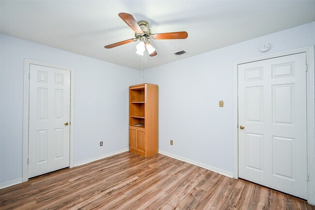 Building Photo - 14431 Royal Hill Dr