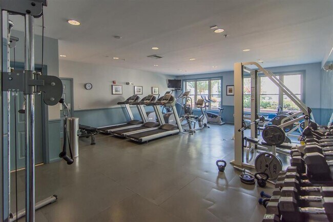 Building Photo - 15 WARREN St