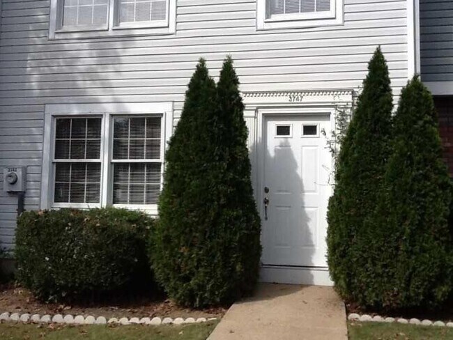 Building Photo - 3747 Meadow Rue Ln