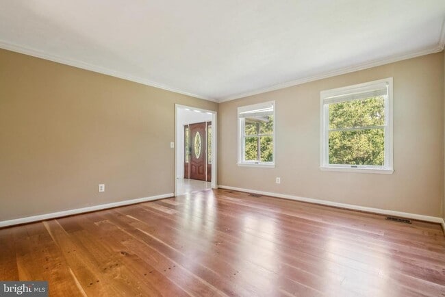 Building Photo - 478 Mountain Rd